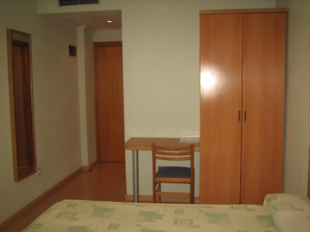 Hostal Madruga Elche Extérieur photo