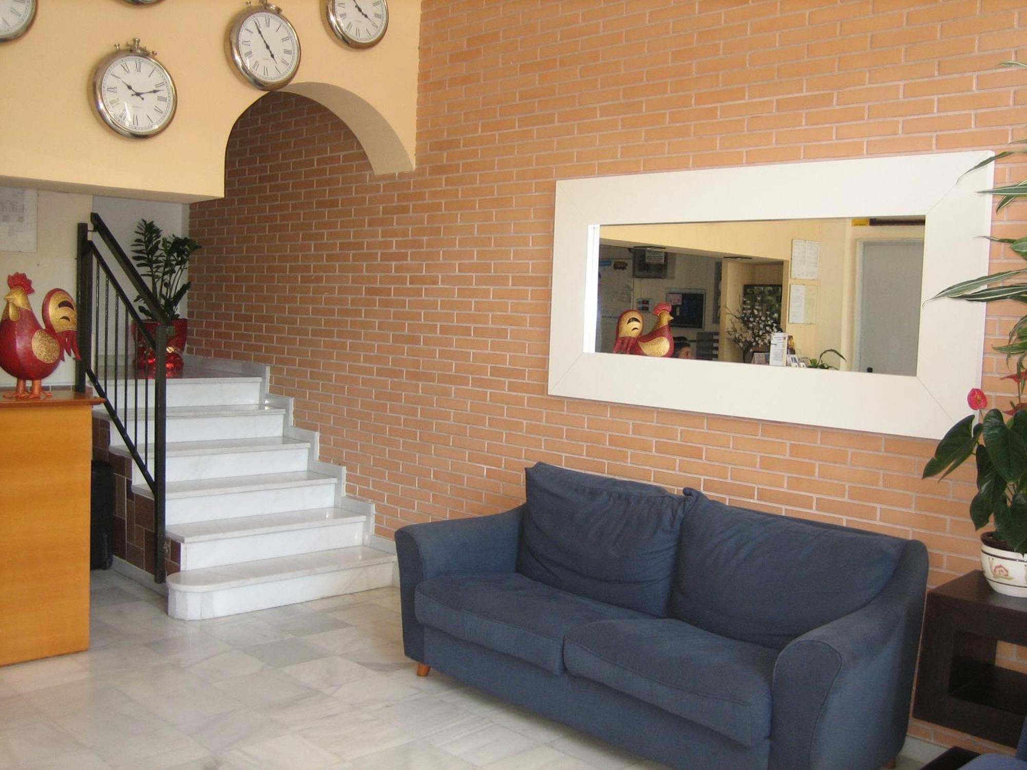 Hostal Madruga Elche Extérieur photo