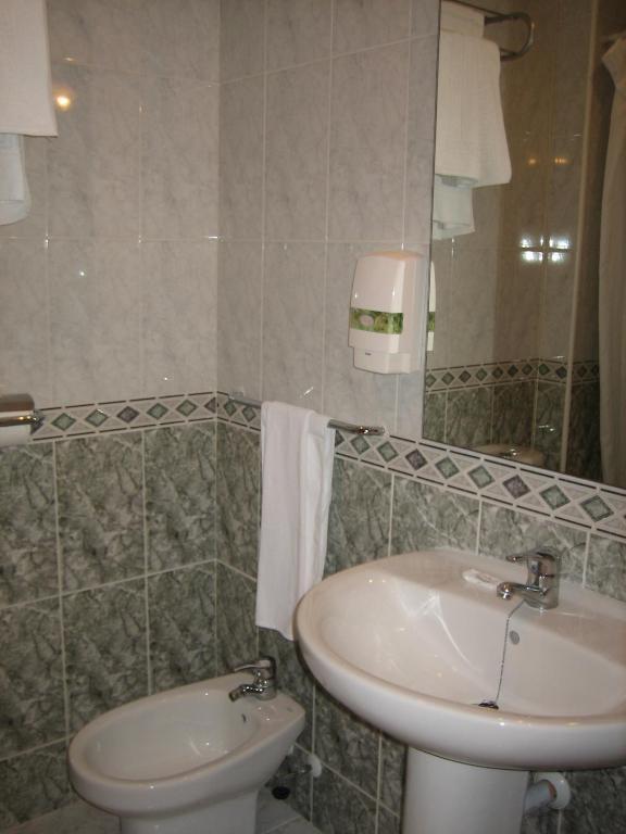 Hostal Madruga Elche Chambre photo